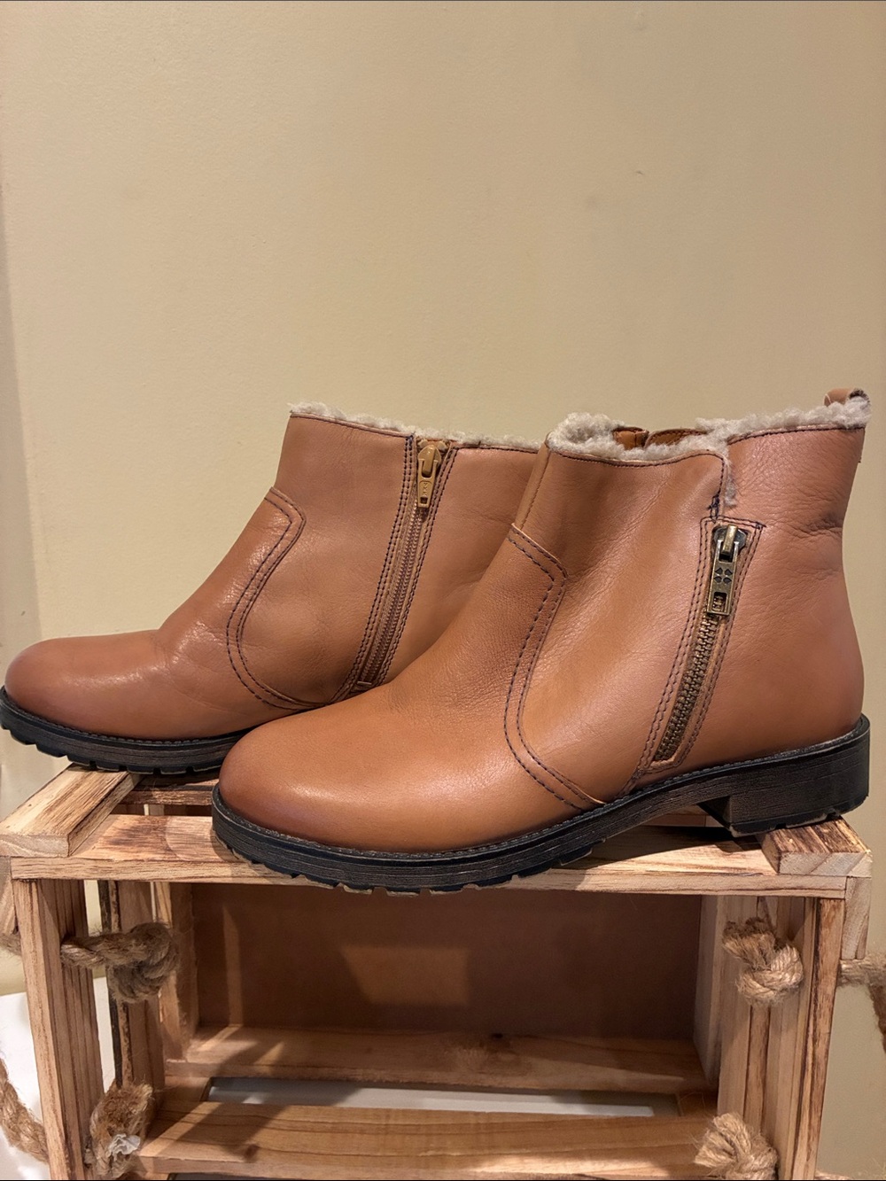 Naturalizer Tan Leather-Look Faux Shearling Ankle Boots with Side Zipper